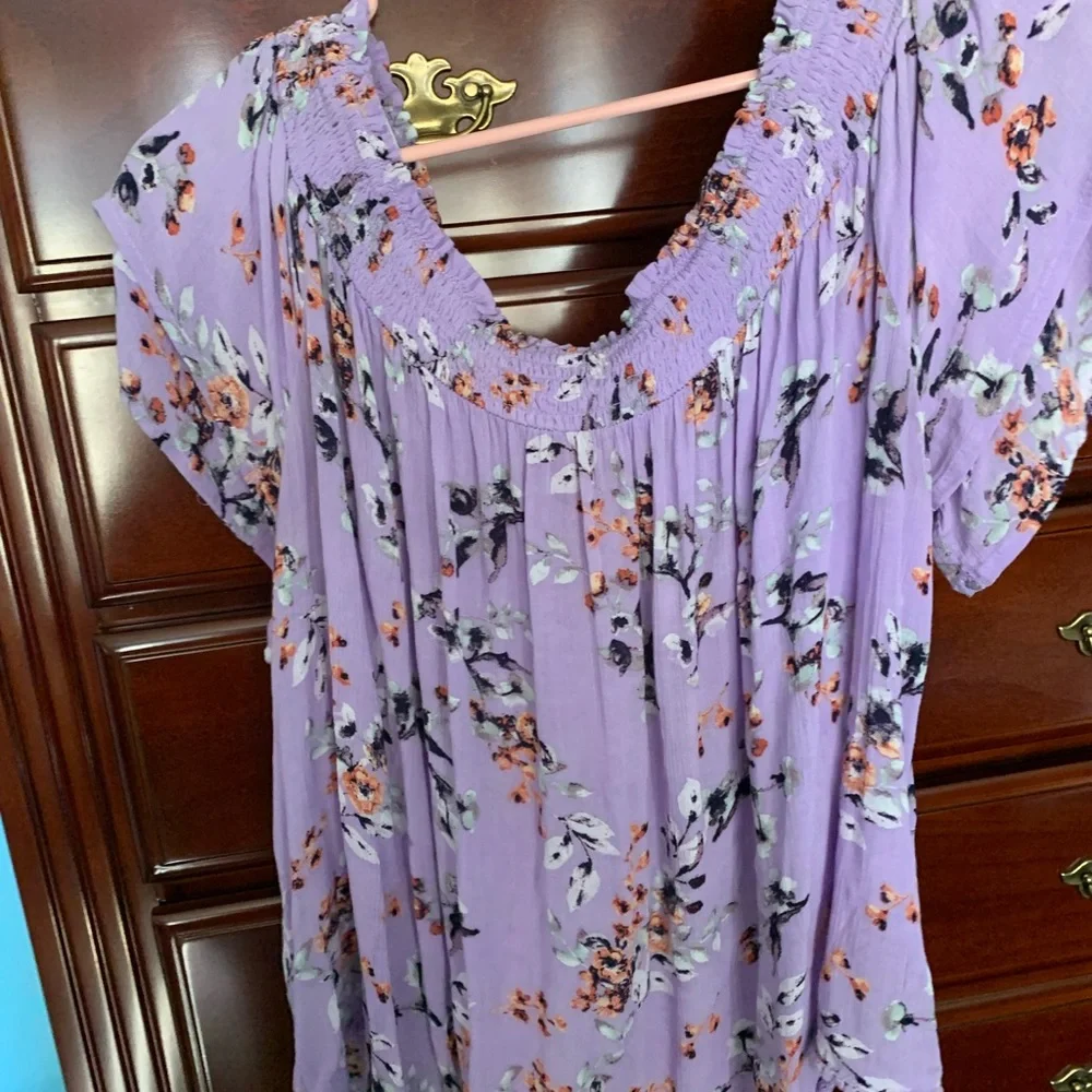 Really Pretty flowy summer top size XL - Picture 2 of 3